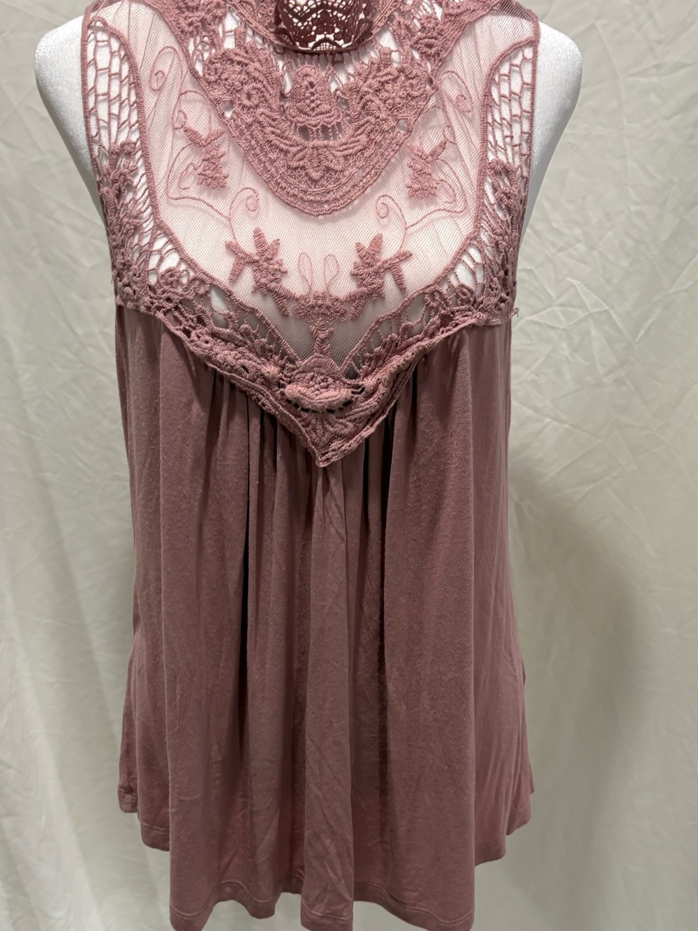 Venus Lace Yoke Sleeveless Top - Dusty Rose